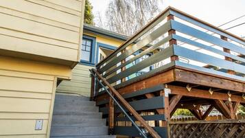 Apartment (Stunning Alameda One Bedroom) | Exterior