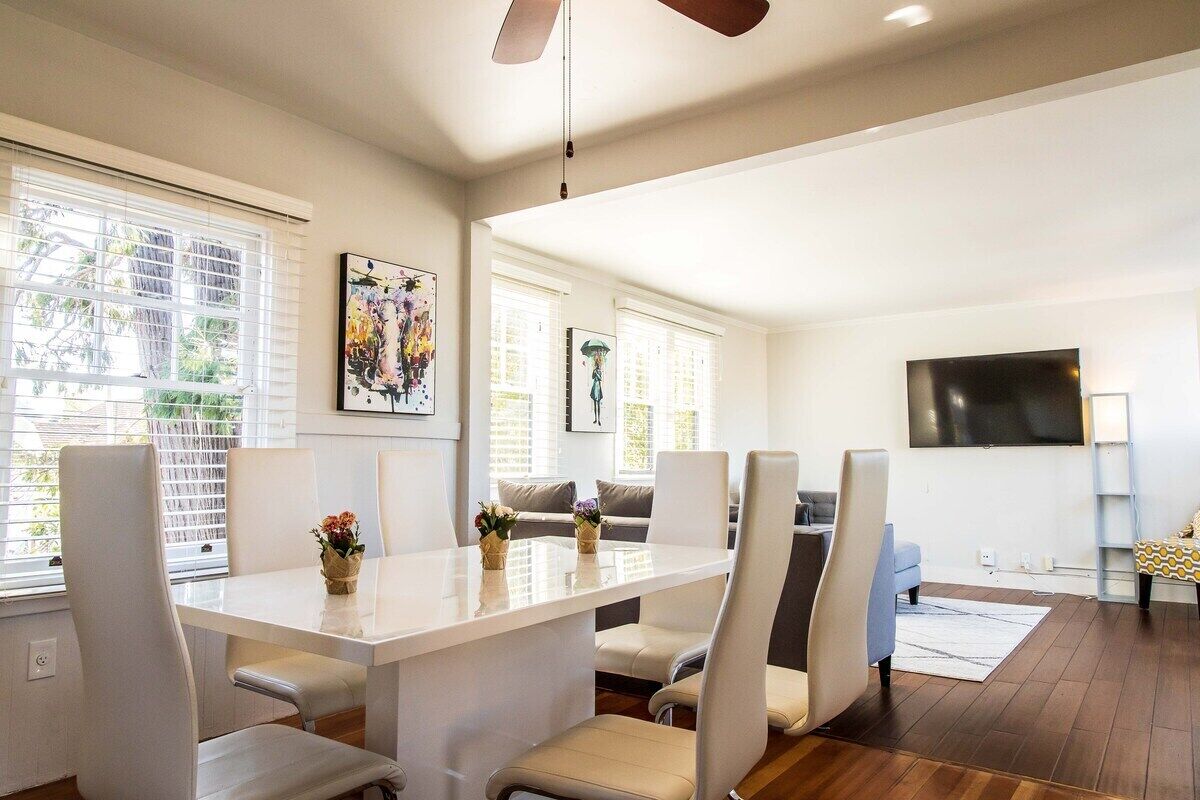 公寓 (Stunning Alameda One Bedroom) | 私人廚房 | 電冰箱、微波爐、咖啡機/沖茶器、鍋具/餐盤/廚房用品