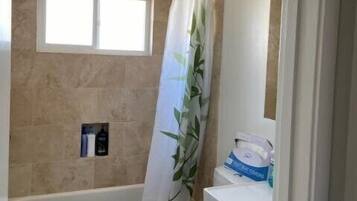 Apartment | Bathroom