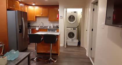 Updated 1-bedroom in Baton Rouge, w/ Washer/dryer