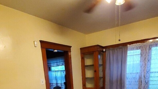 Unclassified image, 1 of 13, button - Cozy 2-bedroom in Cleveland (Cleveland)