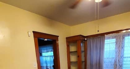 Cozy 2-bedroom in Cleveland