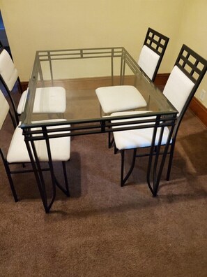 Apartment (Cozy 2-bedroom in Cleveland) | Dining - Cozy 2-bedroom in Cleveland (Cleveland)