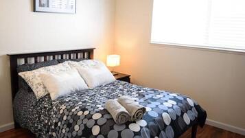 1 bedroom, desk, free WiFi