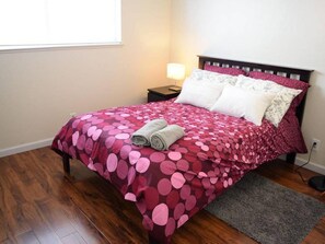 1 bedroom, desk, free WiFi