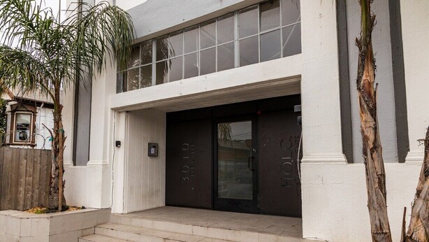 Unclassified image, 1 of 12, button - Cozy Studio Nestled in the Heart of West Oakland (Emeryville)