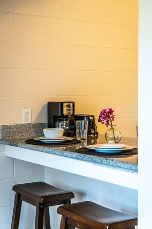 Apartamento (Sunny Concord Two Bed) | Cozinha privada | Geladeira