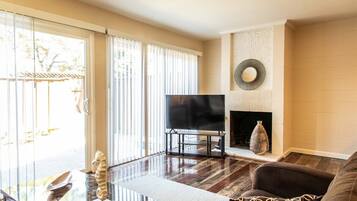 Apartment (Sunny Concord Two Bed) | Living room | TV