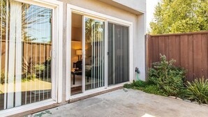 Apartment (Sunny Concord Two Bed) | Exterior - Sunny Concord Two Bed (Concord)