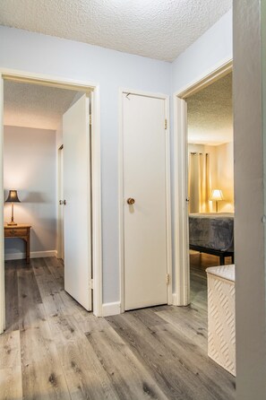 2 bedrooms, desk, free wired Internet