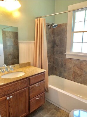 Apartment (Open floorplan 12 minutes Ft Benning*) | Bathroom