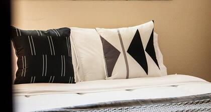 Beautifully Designed Concord Apartment