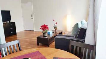 Apartment | Living room | TV