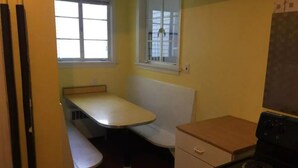 Private kitchen - Simple, Cozy 2-bedroom in Wheeling (Wheeling)