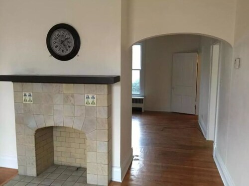 Simple, Cozy 2-bedroom in Wheeling