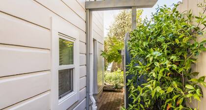Updated and Modern Alameda 1 Bedroom