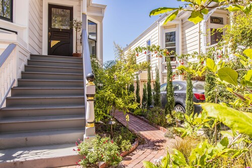 Updated and Modern Alameda 1 Bedroom