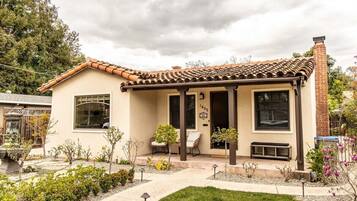 House (Stunning Rose Garden - San Jose Two B) | Exterior