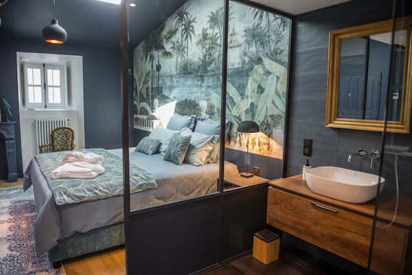 Deluxe suite (Solène) | 1 slaapkamer, een bureau, een laptopwerkplek, gratis wifi