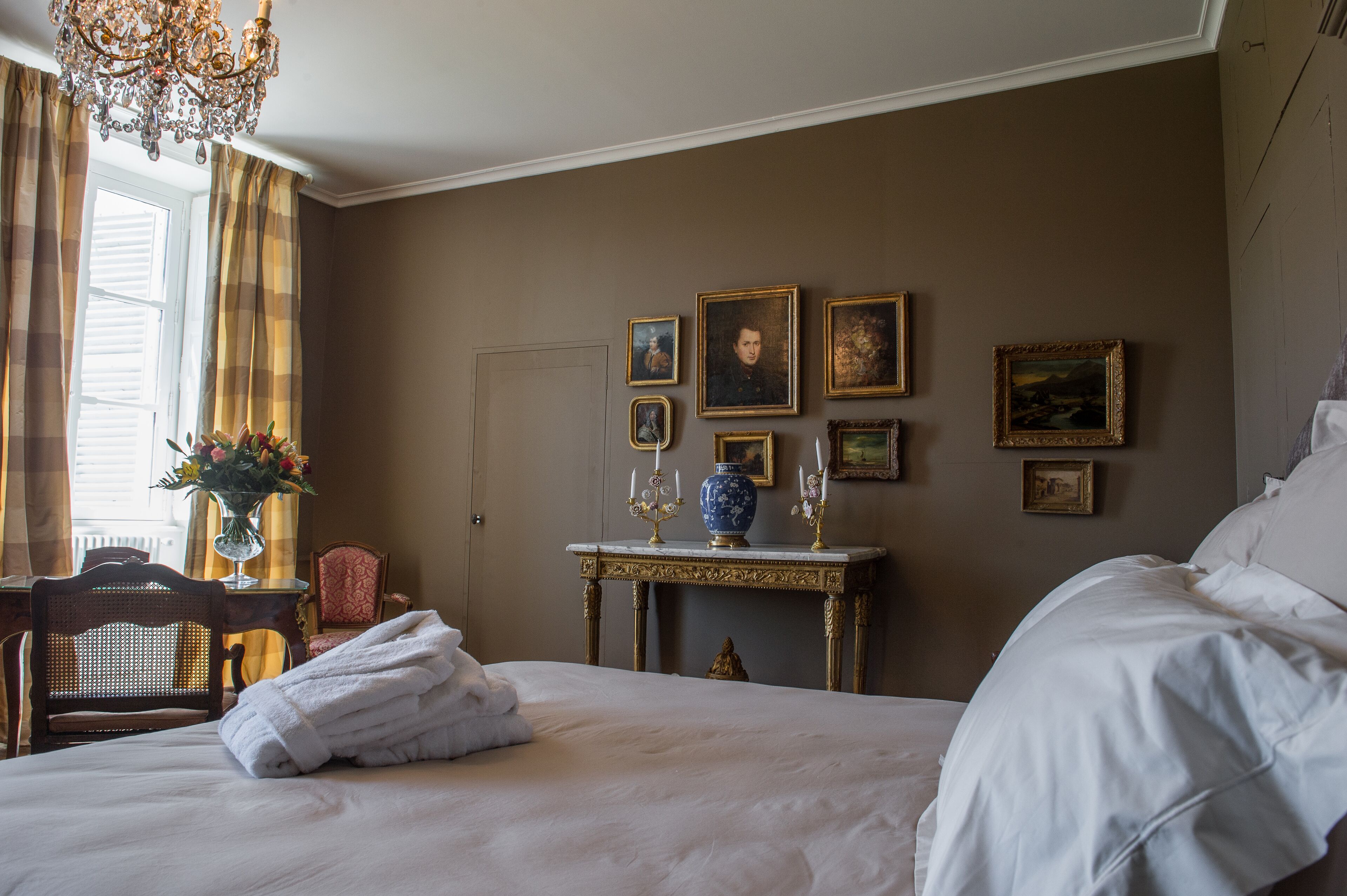 Kahden hengen huone (Ghislaine) | Työpöytä, kannettavalle tietokoneelle sopiva työtila, ilmainen Wi-Fi