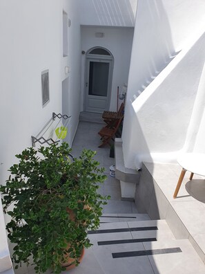 Exterior - Nefeli Traditional Cave Houses (Santorini)