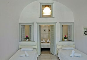 Nefeli Cave Apartment for 4 | Kostenloses WLAN, Bettwäsche