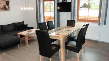 Apartment | Living area | TV