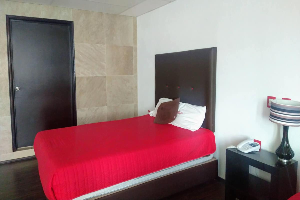 Single Room | In-room safe, individually decorated, individually furnished, free WiFi