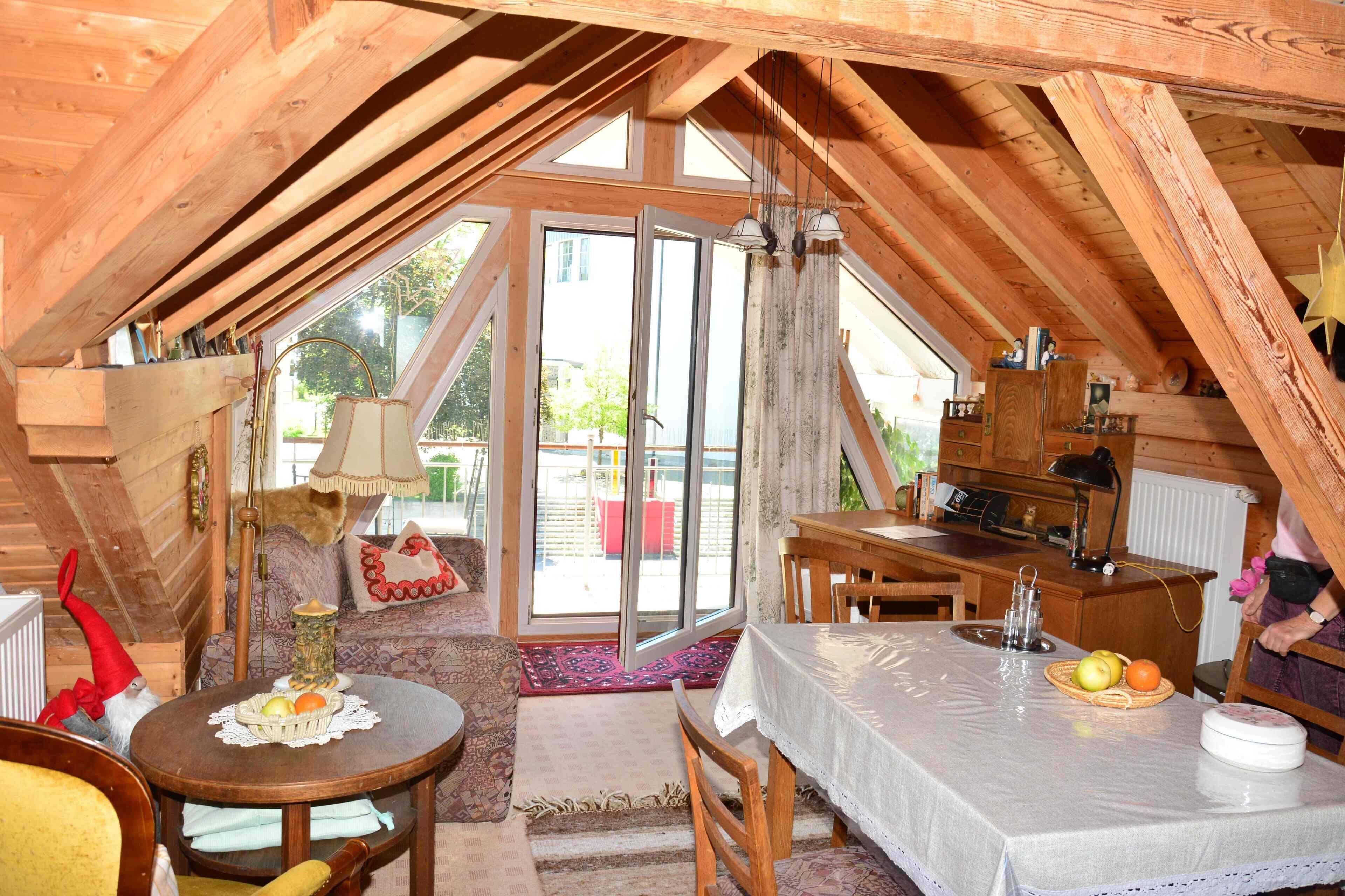 Apartment, Balkon | Essbereich im Zimmer