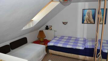 Apartment, Balcony | 1 bedroom, desk, free WiFi, bed sheets