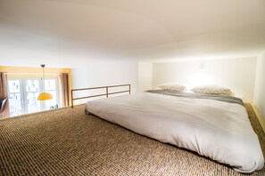 مكواة/لوح كي وواي فاي مجانًا