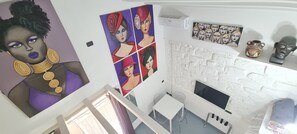 Unclassified image, 3 of 11, button - Old renovated studio apartment in Town Hall Square with works on display (Agrigento)