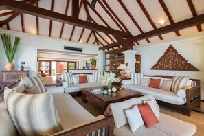 Basic Villa | Living room | TV, DVD player - Ban Haad Sai (Koh Samui)