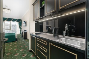 Deluxe Room | Private kitchenette - Rai Apartments (Odesa)