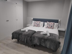 2 Schlafzimmer, Bügeleisen/Bügelbrett, Internetzugang, Bettwäsche
