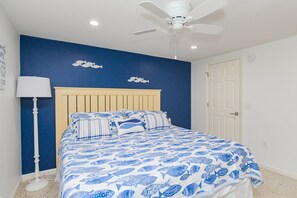 Quarto, 1 cama King e sofá-cama, cozinha, vista para o jardim | 1 quarto, Wi-Fi de cortesia