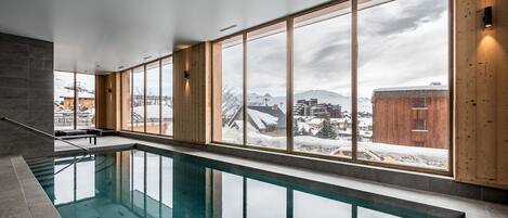 Indendørs pool, opvarmet pool