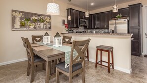 Dining - Holly Village-ru1070 (Davenport)