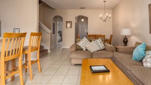 Living area - Regal Oaks-ru959 (Kissimmee)