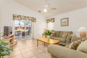 Living area - West Haven-ru1057 (Davenport)