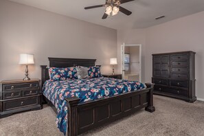 6 bedrooms, bed sheets