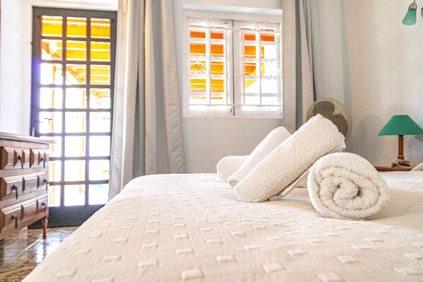 2 bedrooms, iron/ironing board, WiFi, bed sheets