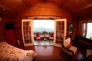 5 chambres, fer et planche à repasser, Wi-Fi, draps fournis