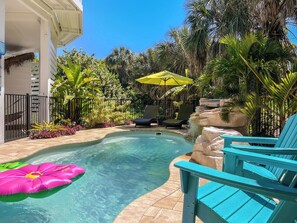 A heated pool - Peace of Paradise: Happy guests & great amenities! (Captiva)