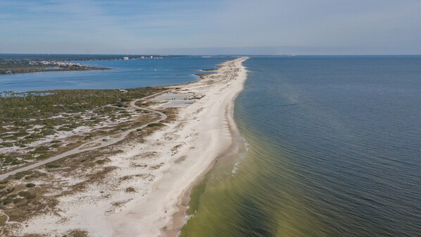Beach nearby, sun-loungers, beach towels