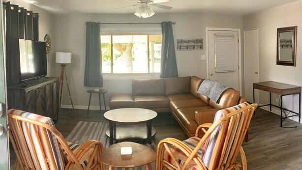Living area - Charming ranch, close to Speedway, Grissom AFB, Downtown Kokomo (Kokomo)