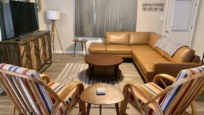 Living area - Charming ranch, close to Speedway, Grissom AFB, Downtown Kokomo (Kokomo)
