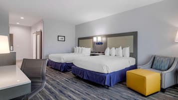 Escrivaninha, espaço de trabalho para notebook, cortinas blackout