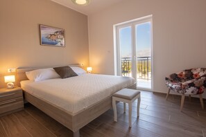 6 多间卧室、免费 WiFi、床单