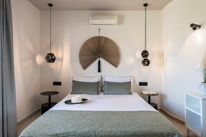 Villa superior, 3 habitaciones, alberca privada | Camas con efecto memoria y caja de seguridad en la habitación 